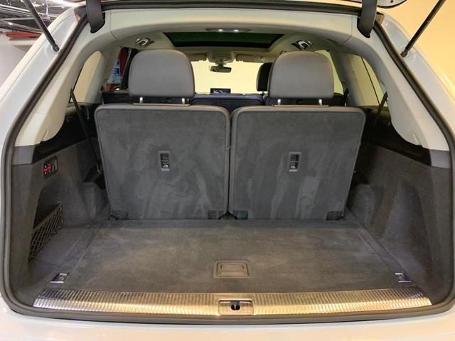 Photo of 2018 Glacier White Metallic Audi Q7