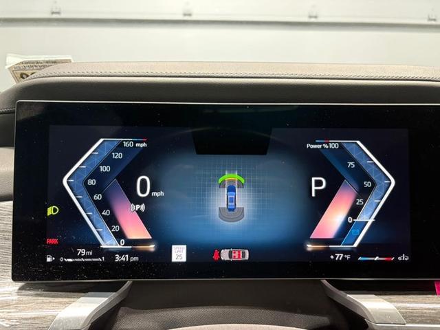 Photo of 2024 Frozen Tanzanite Blue Metallic BMW 740