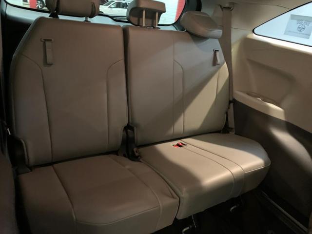Photo of 2021 Celestial Silver Metallic Toyota Sienna