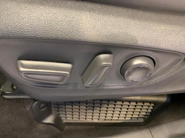 Photo of 2021 Celestial Silver Metallic Toyota Sienna