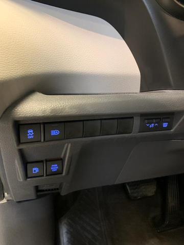 Photo of 2021 Celestial Silver Metallic Toyota Sienna