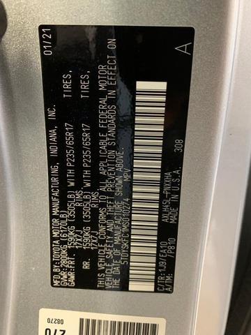 Photo of 2021 Celestial Silver Metallic Toyota Sienna