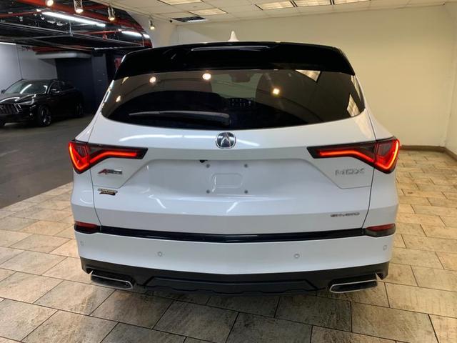 Photo of 2023 Platinum White Pearl Acura MDX