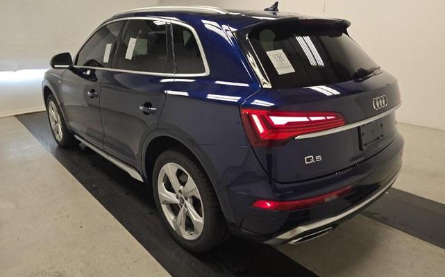 Photo of 2022 Navarra Blue Metallic Audi Q5