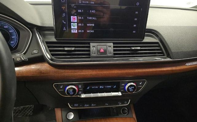 Photo of 2022 Navarra Blue Metallic Audi Q5