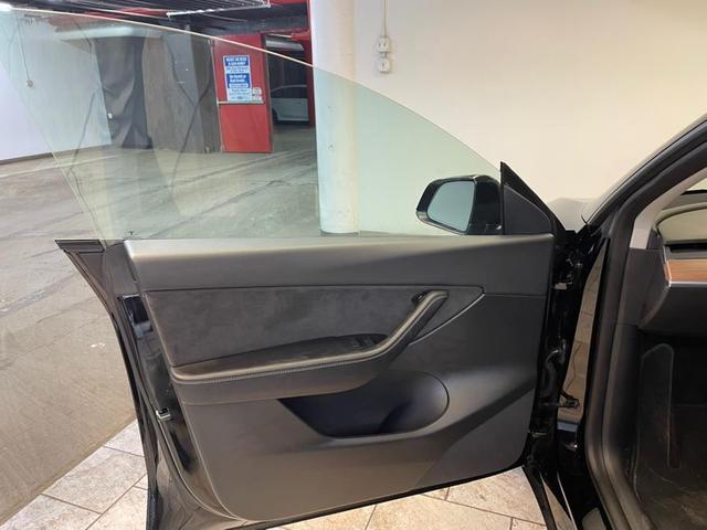 Photo of 2022 Solid Black Tesla Model Y