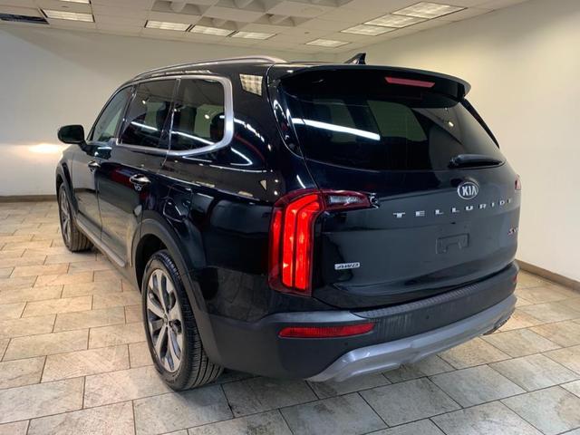 Photo of 2020 Ebony Black Kia Telluride