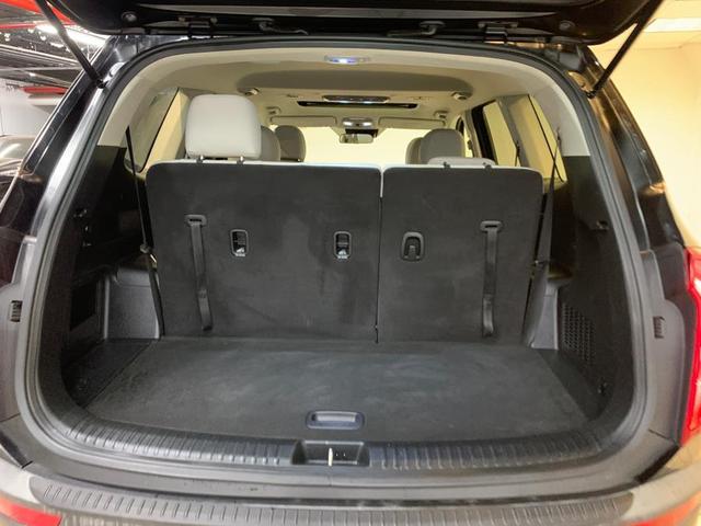 Photo of 2020 Ebony Black Kia Telluride