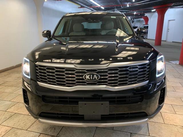 Photo of 2020 Ebony Black Kia Telluride