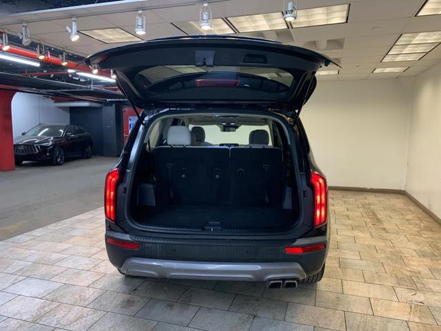 Photo of 2020 Ebony Black Kia Telluride