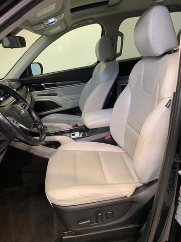 Photo of 2020 Ebony Black Kia Telluride