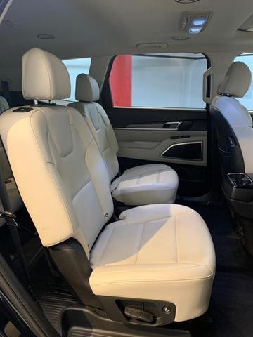 Photo of 2020 Ebony Black Kia Telluride