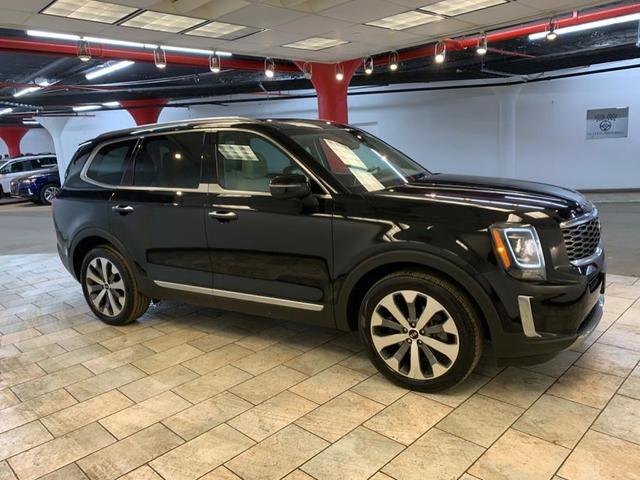 Photo of 2020 Ebony Black Kia Telluride