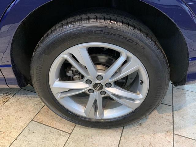 Photo of 2022 Navarra Blue Metallic Audi Q3
