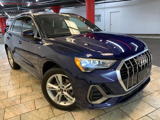 Photo of 2022 Navarra Blue Metallic Audi Q3