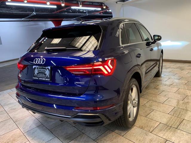 Photo of 2022 Navarra Blue Metallic Audi Q3