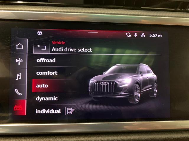 Photo of 2022 Navarra Blue Metallic Audi Q3