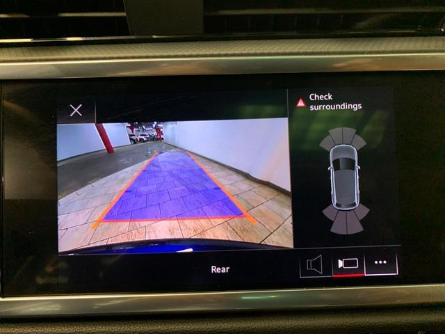 Photo of 2022 Navarra Blue Metallic Audi Q3