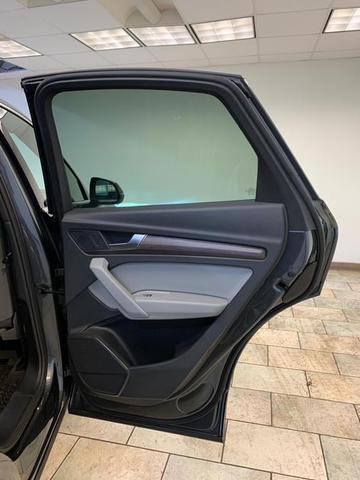 Photo of 2022 Daytona Gray Pearl Effect Audi Q5