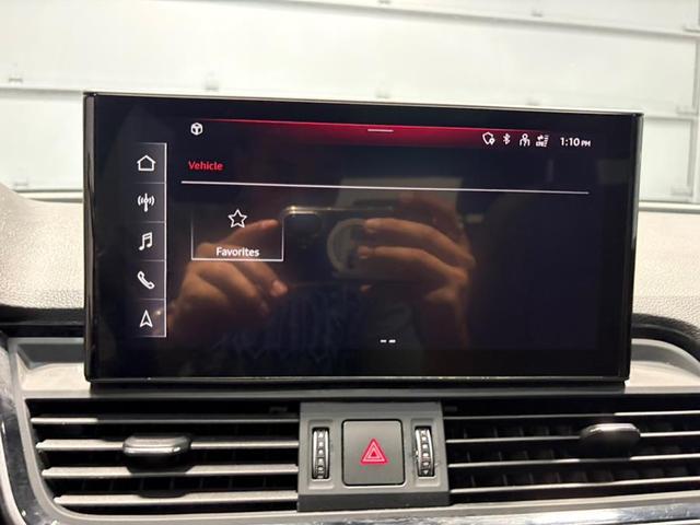 Photo of 2023 Florett Silver Metallic Audi Q5