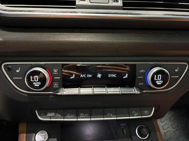 Photo of 2023 Florett Silver Metallic Audi Q5