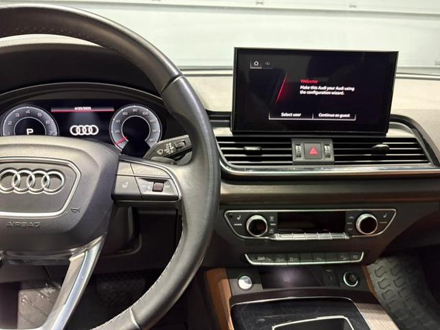 Photo of 2023 Florett Silver Metallic Audi Q5