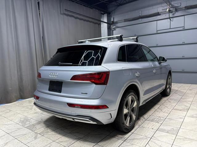 Photo of 2023 Florett Silver Metallic Audi Q5