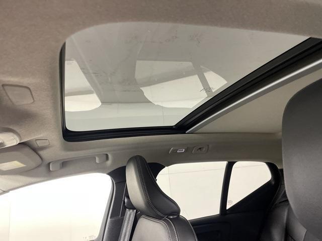 Photo of 2025 Crystal White Pearl Volvo XC40