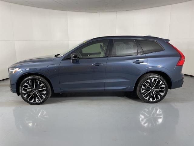 Photo of 2026 Denim Blue Metallic Volvo XC60 Plug-In Hybrid