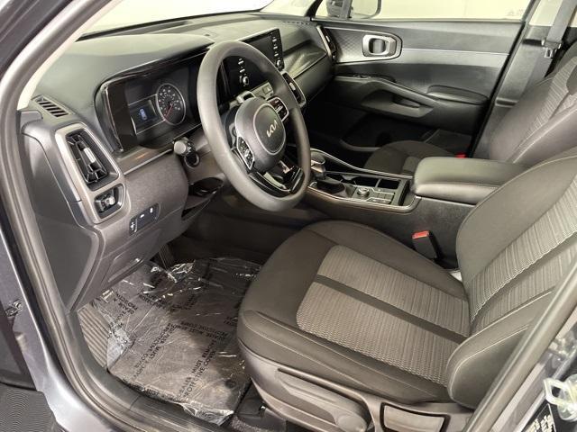Photo of 2022 Gravity Gray Kia Sorento