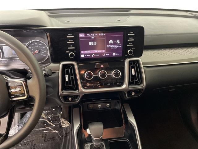 Photo of 2022 Gravity Gray Kia Sorento