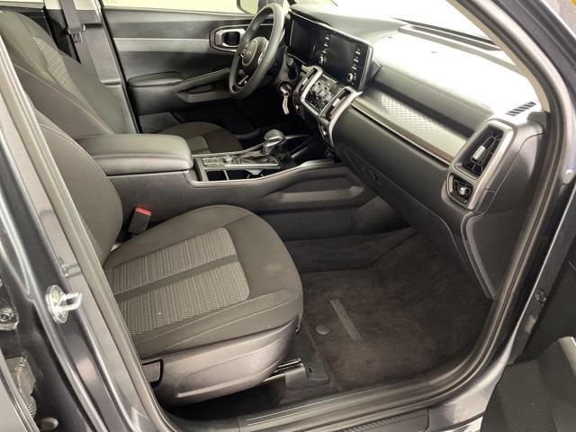 Photo of 2022 Gravity Gray Kia Sorento
