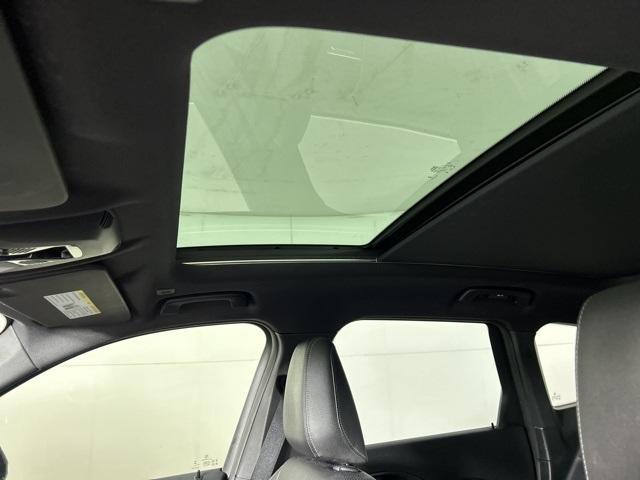 Photo of 2023 Mineral White Metallic BMW X1