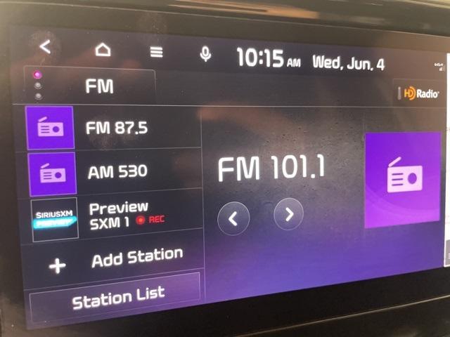 Photo of 2023 Glacial White Pearl Kia Sorento