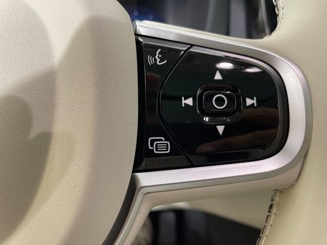 Photo of 2025 Crystal White Metallic Volvo XC60 Plug-In Hybrid