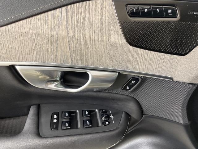 Photo of 2024 Silver Volvo XC90 Recharge Plug-In Hybrid