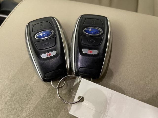 Photo of 2020 Tungsten Metallic Subaru Outback