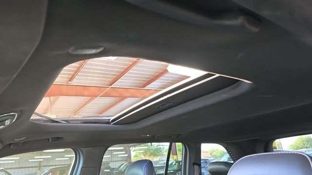 Photo of 2022 Metallic Jeep Grand Cherokee