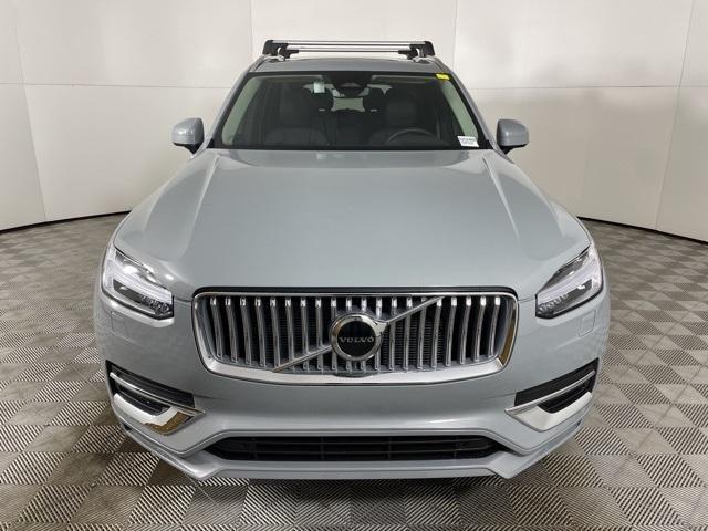 Photo of 2025 Metallic Volvo XC90