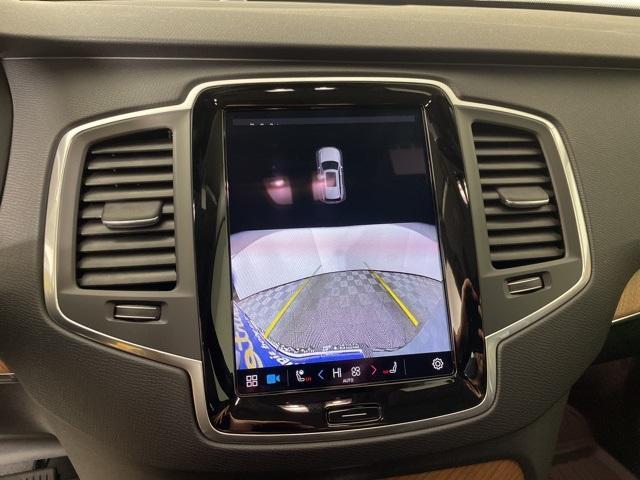 Photo of 2025 Metallic Volvo XC90