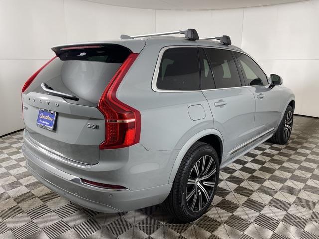 Photo of 2025 Metallic Volvo XC90