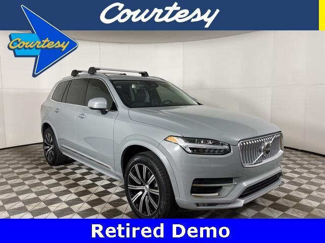Photo of 2025 Metallic Volvo XC90