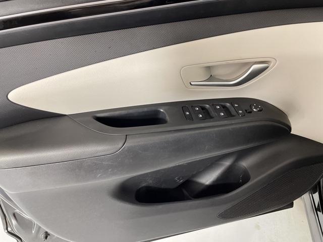 Photo of 2024 Phantom Black Hyundai TUCSON Hybrid