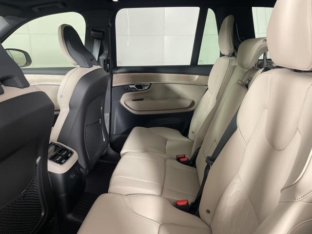 Photo of 2025 Metallic Volvo XC90 Plug-In Hybrid