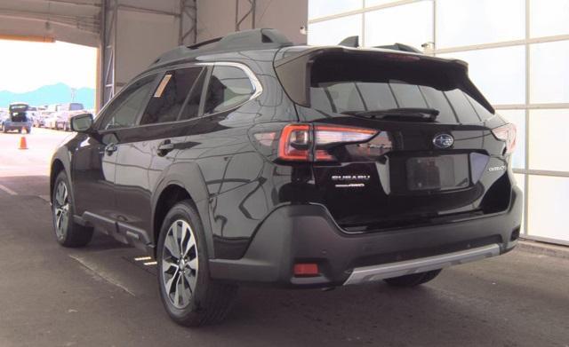 Photo of 2023 Crystal Black Silica Subaru Outback