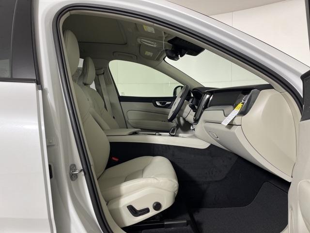 Photo of 2025 Crystal White Metallic Volvo XC60 Plug-In Hybrid