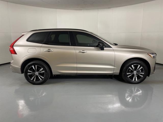 Photo of 2025 Bright Volvo XC60