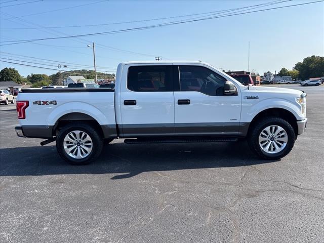 Photo of 2015 Oxford White/Magnetic Metallic (yz/J7) Ford F-150