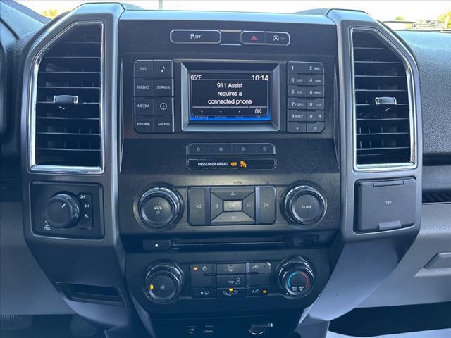 Photo of 2015 Oxford White/Magnetic Metallic (yz/J7) Ford F-150