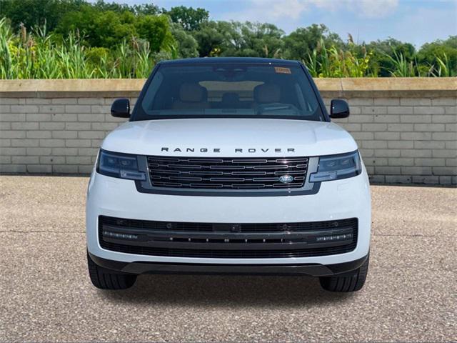 Photo of 2025 Fuji White Land Rover Range Rover